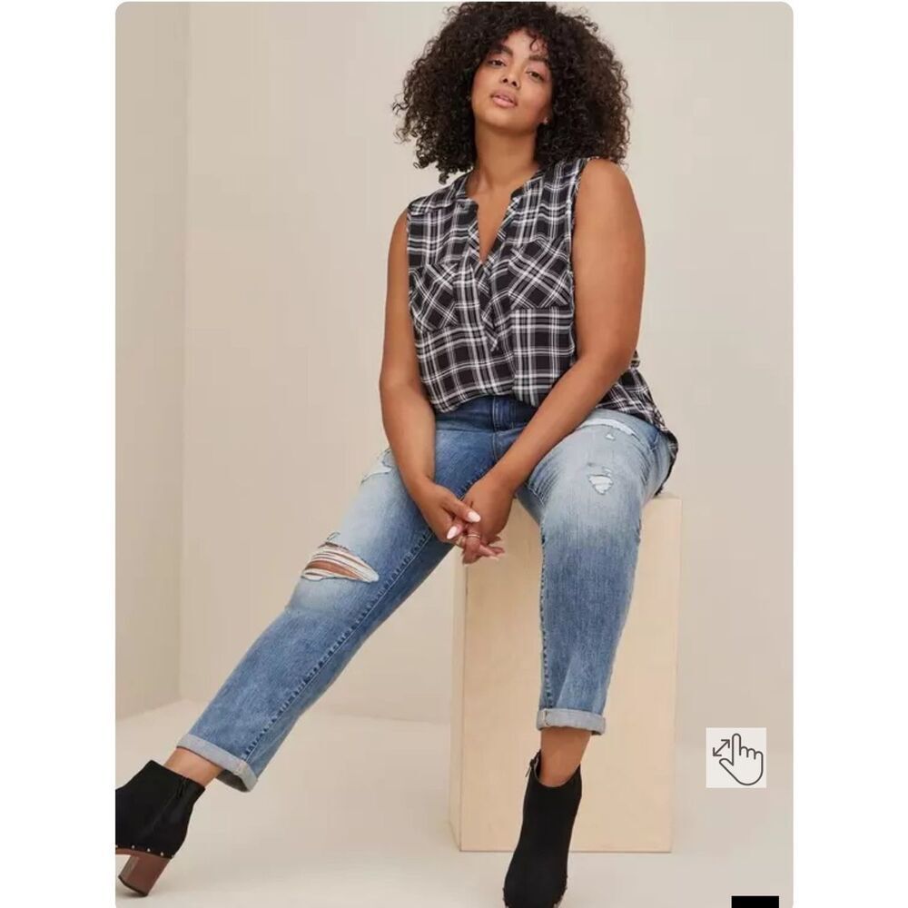 NWT torrid Harper Sleeveless Plaid Georgette Blouse - Black/White - Picture 3 of 11